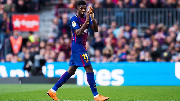 Ousmane Dembélé, relevado del campo en un partido del Barça