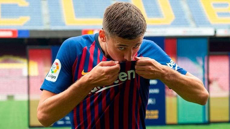 Clément Lenglet, presented officially with the FC Barcelona