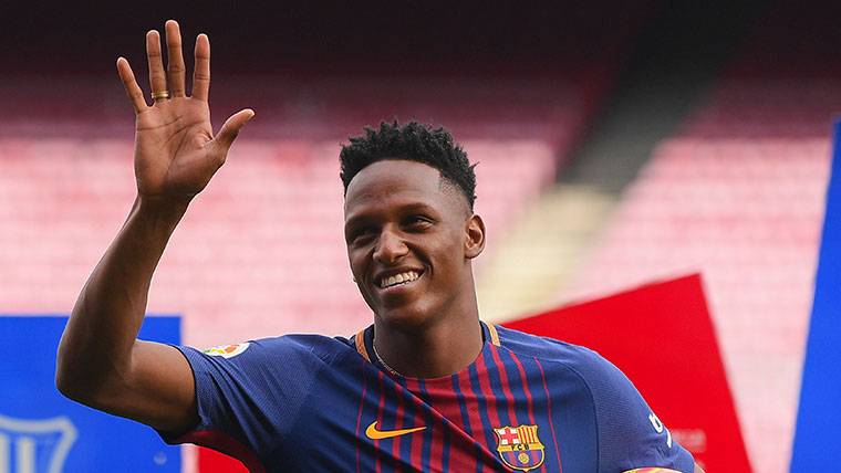 The Everton remained  with Yerry Mina