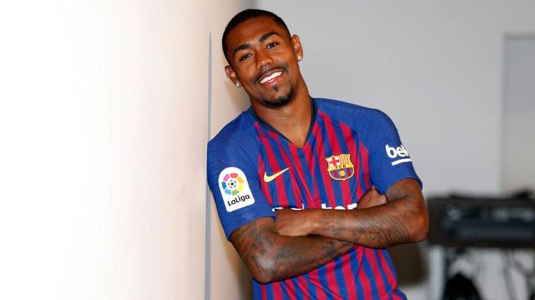 Malcom during his presentation with the FC Barcelona