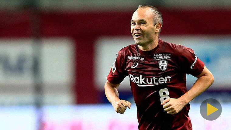 Andrés Iniesta, celebrando un gol marcado con el Vissel Kobe