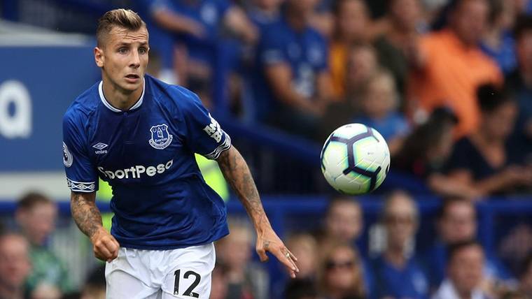 Lucas Digne, durante un compromiso con el Everton