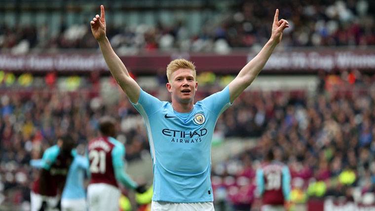 Kevin Of Bruyne, celebrating a marked goal with the Manchester City