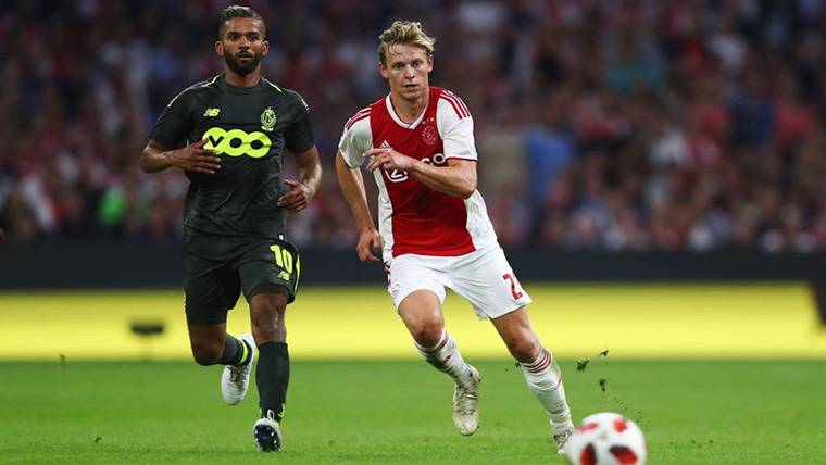 Frenkie De Jong, durante un compromiso con el Ajax de Amsterdam