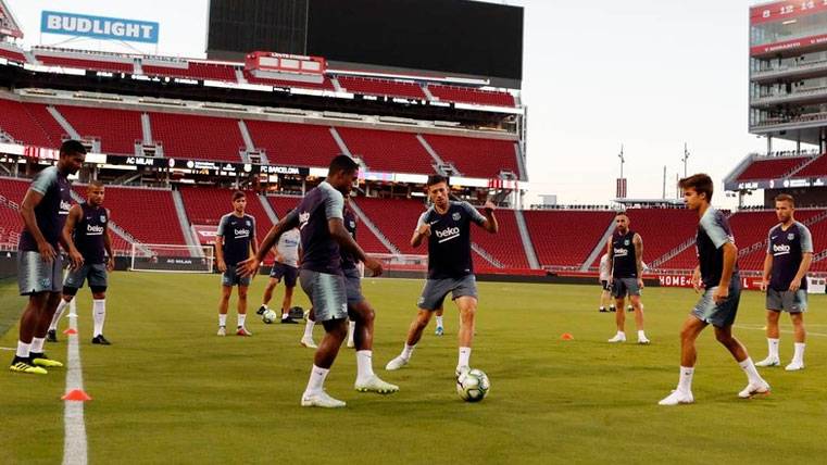 The players of the Barça in a training of turns it American | FCB
