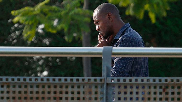Abidal Still does not give by closed the staff