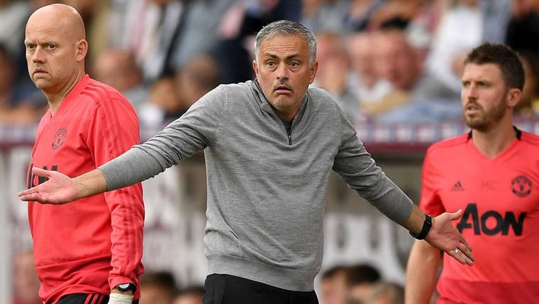 José Mourinho, durante un compromiso del Manchester United