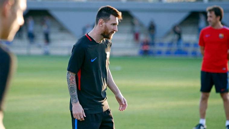 Leo Messi en un entrenamiento con el FC Barcelona