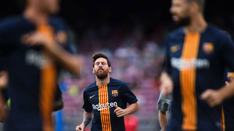 Leo Messi, durante un calentamiento con el FC Barcelona