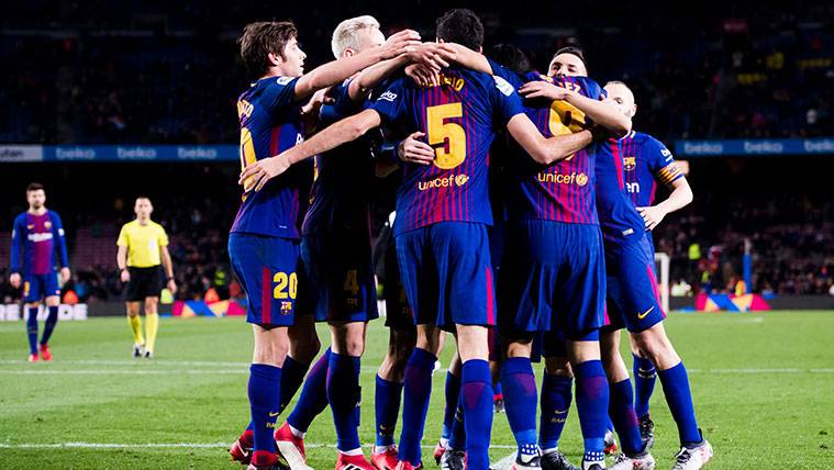 The players of the FC Barcelona celebrate a goal in LaLiga