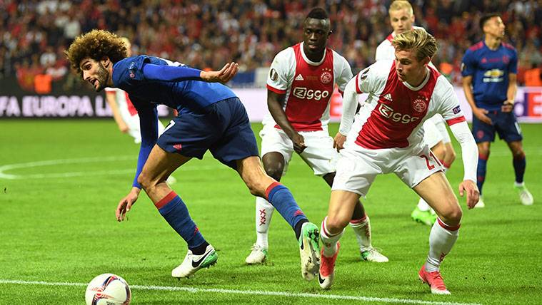 Frenkie de Jong en un partido con el Ajax