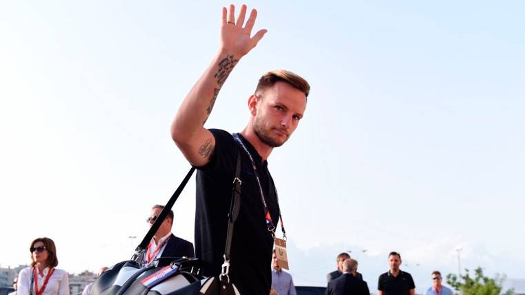 Ivan Rakitic arriving to a concentration of the selection of Croatia