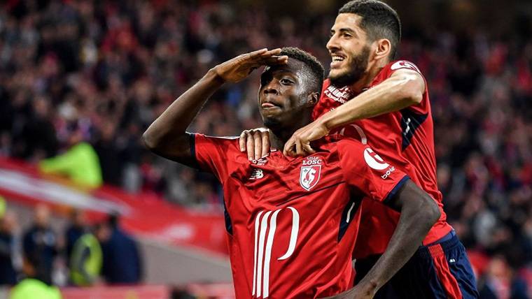 Nicolas Pépé, celebrando un gol marcado con el Lille