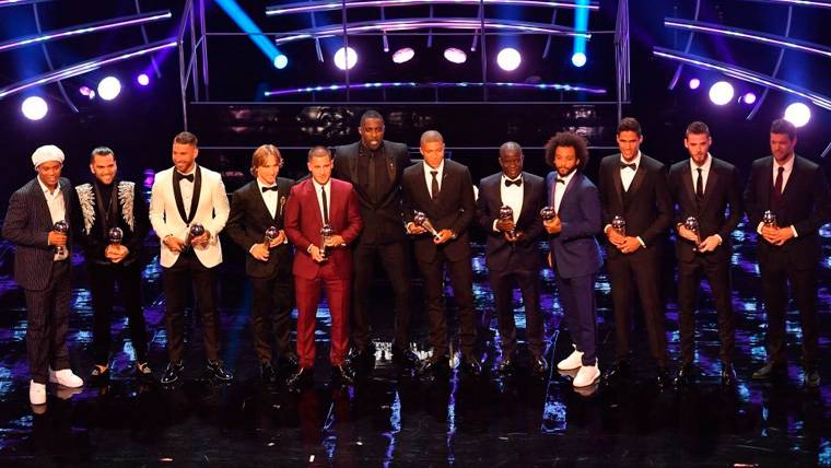 Los elegidos en el Once ideal de la FIFA (sin los ausentes Messi y Cristiano)