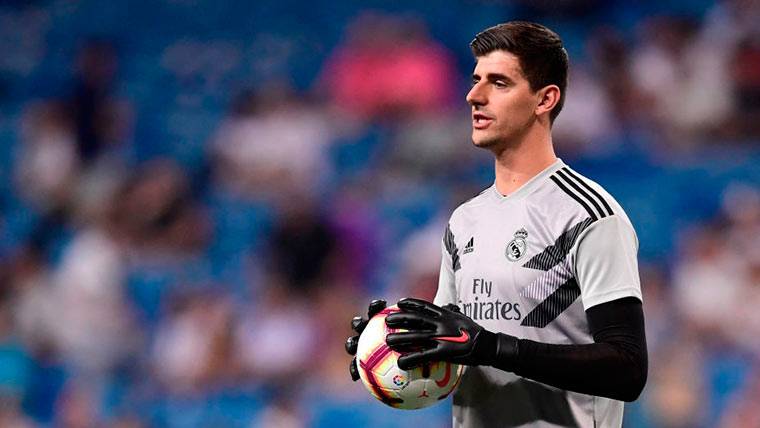 Thibaut Courtois in a party of the Real Madrid