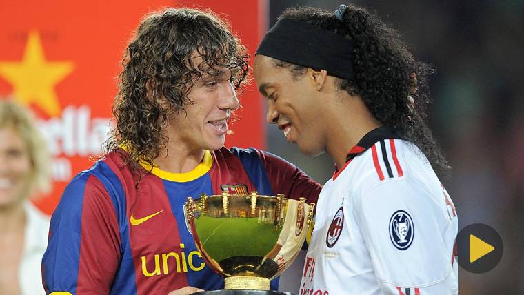 Carles Puyol and Ronaldinho in a Trophy Joan Gamper