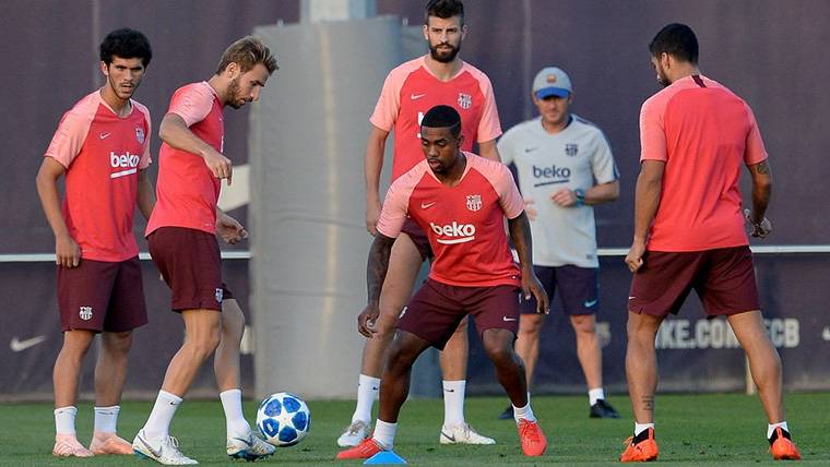 Malcom, durante un entrenamiento con sus compañeros en el FC Barcelona
