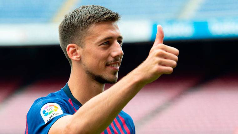 Lenglet Will play in front of the Tottenham