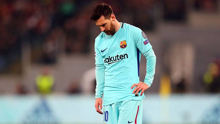 Leo Messi regrets  in a party of the FC Barcelona