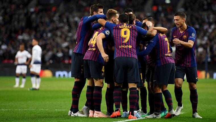 El FC Barcelona, celebrando el segundo gol contra el Tottenham