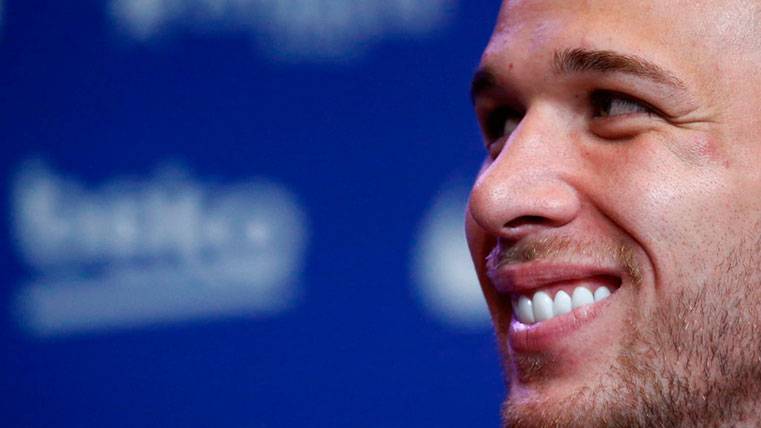 Arthur, con buen pie en el vestuario