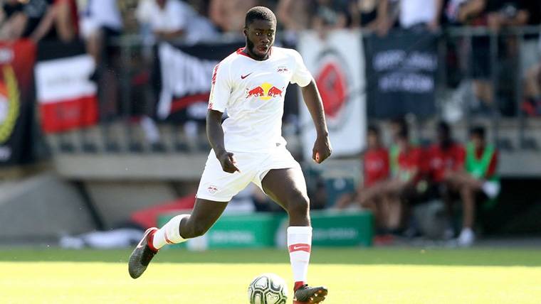 Dayot Upamecano, during a party contested with the RB Leipzig