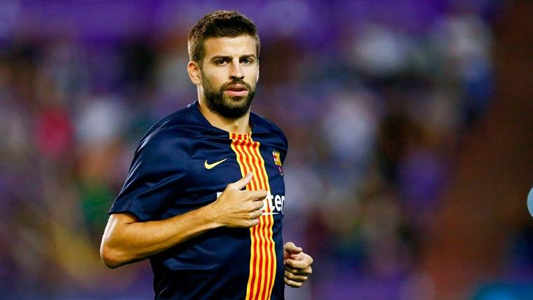 Gerard Piqué, durante un calentamiento con el FC Barcelona