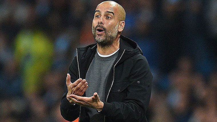 Pep Guardiola en un partido con el Manchester City