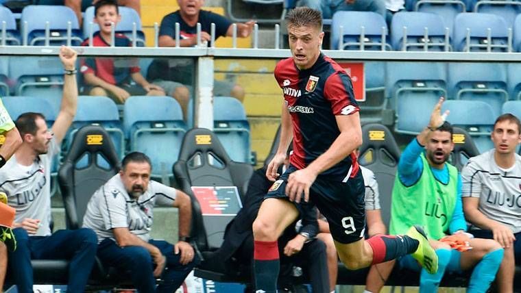 Piatek interesa al Chelsea