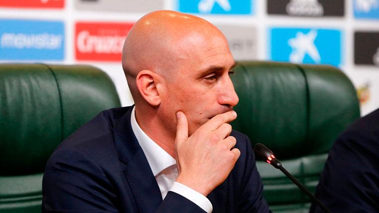 The anecdote of Luis Rubiales with Leo Messi in a Barça-Raise