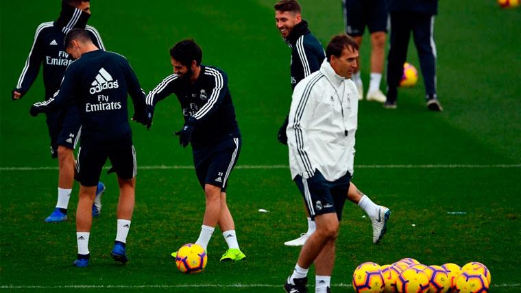 The players of the Real Madrid in a session of training