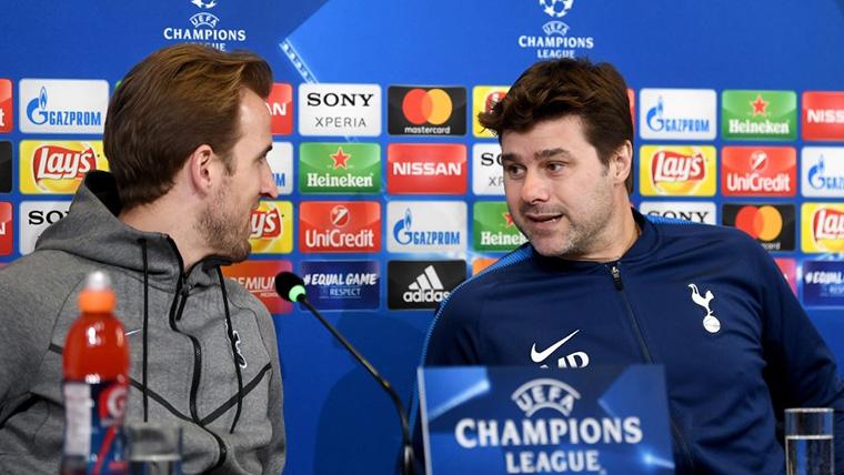 Harry Kane and Mauritius Pochettino, during a press conference with the Tottenham