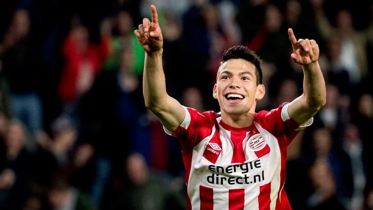 Hirving Lozano celebra un gol del PSV Eindhoven