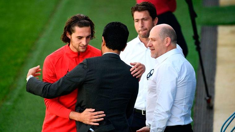 Rabiot, Al-Khelaïfi, Maxwell y Antero Henrique en un entrenamiento del PSG