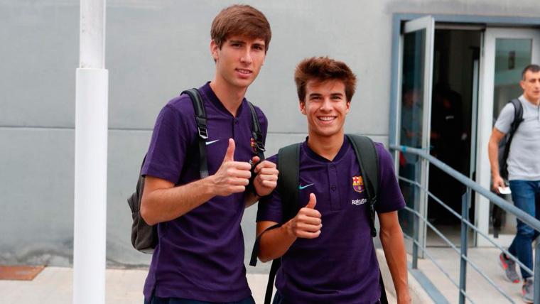 Juan Miranda y Riqui Puig en un viaje con el primer equipo del Barça | FCB