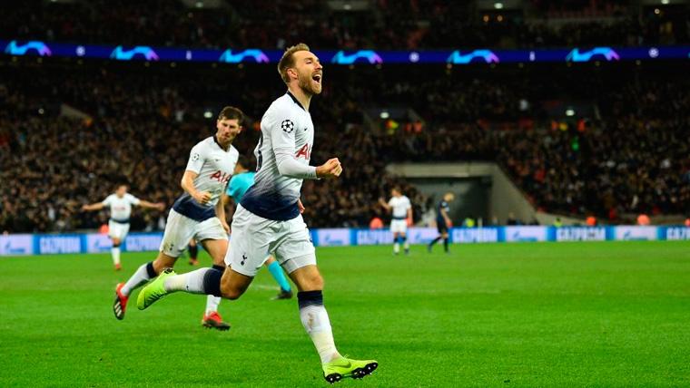 Christian Eriksen celebrates a goal with the Tottenham