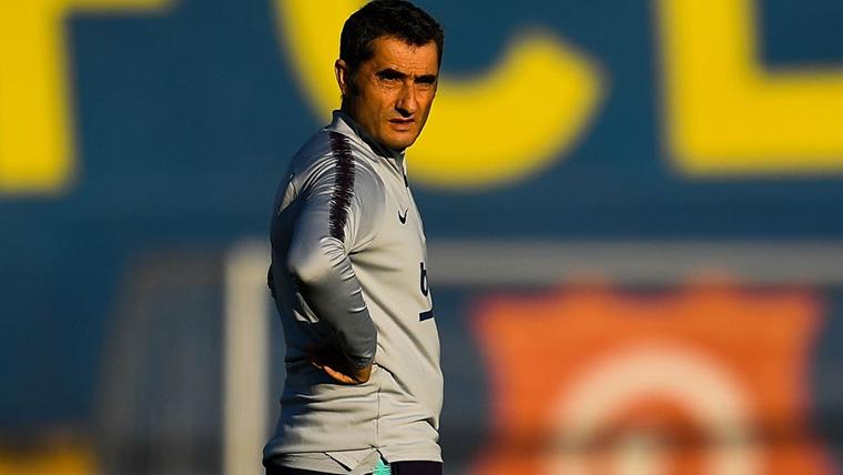 Ernesto Valverde, during a training of the FC Barcelona