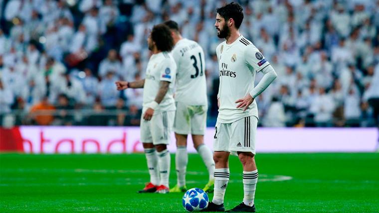 Isco se lamenta durante un partido del Real Madrid