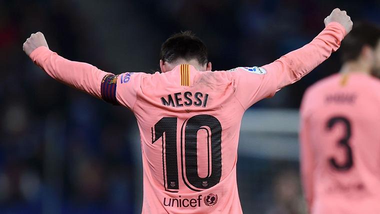 Leo Messi, celebrating a goal with the FC Barcelona in Champions