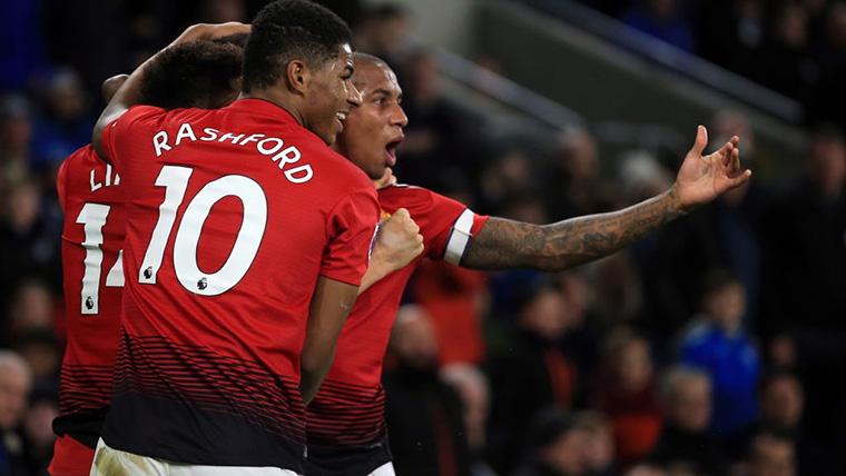 Marcus Rashford, celebrating with his mates a goal of the Manchester United