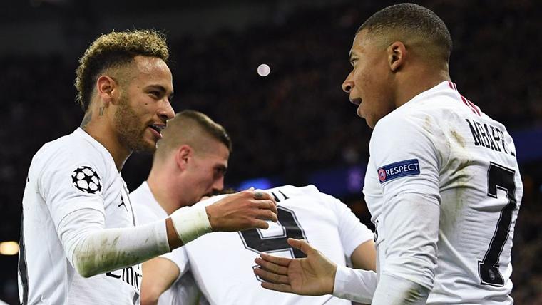 Neymar Jr y Kylian Mbappé, celebrando un gol con el Paris Saint-Germain