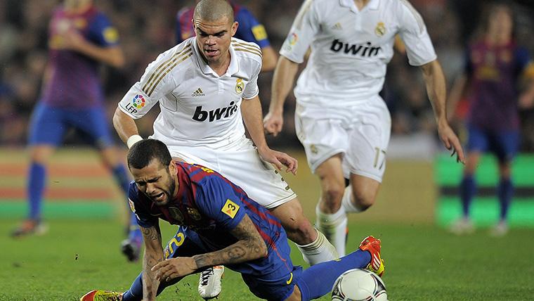 Dani Alves, receiving a wild entrance of Pepe in a Classical