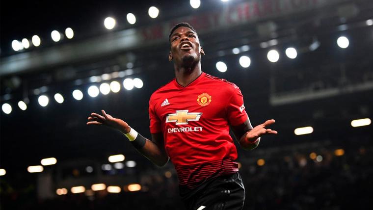 Paul Pogba celebrates a goal with the Manchester United