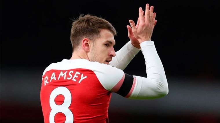 Aaron Ramsey in a party of the Arsenal in the Premier League