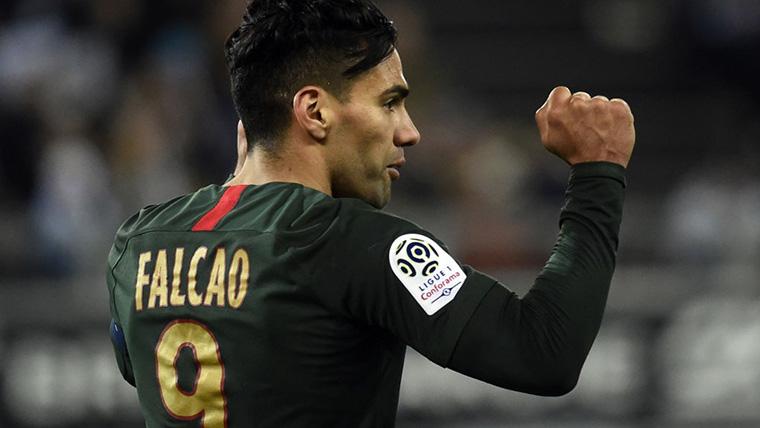 Radamel Falcao, celebrating a marked goal with the ACE Monaco