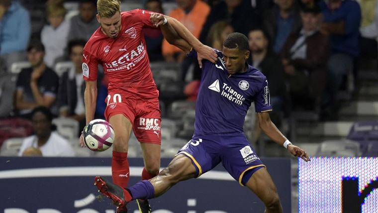 Jean-Clair Todibo, during a party of Tie 1 with the Toulouse