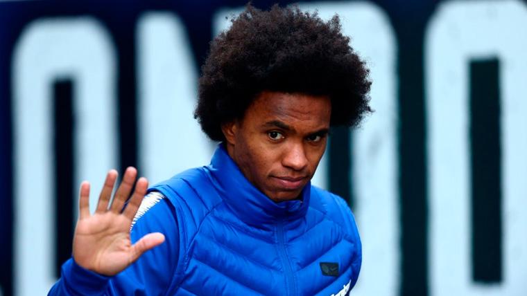 Willian In a concentration of Chelsea