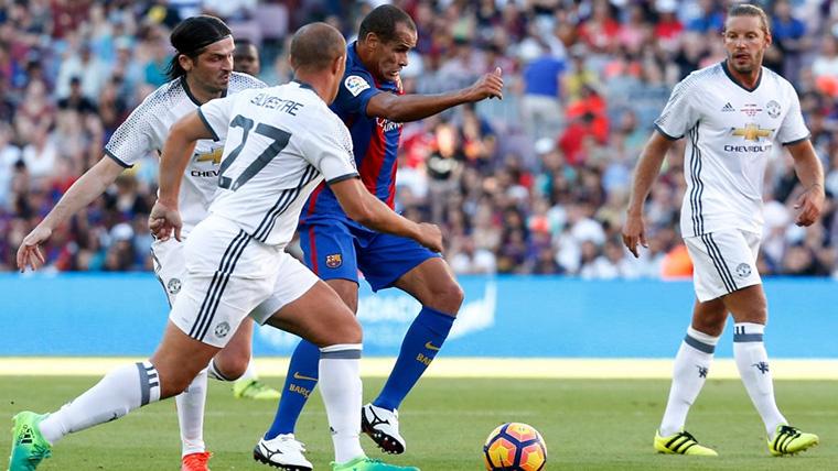 Rivaldo, durante un partido con el Barça Legends