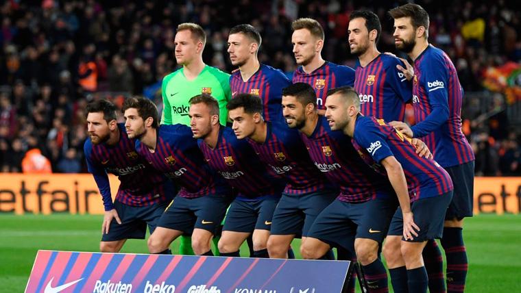 The eleven of the FC Barcelona in a party of LaLiga 2018-19