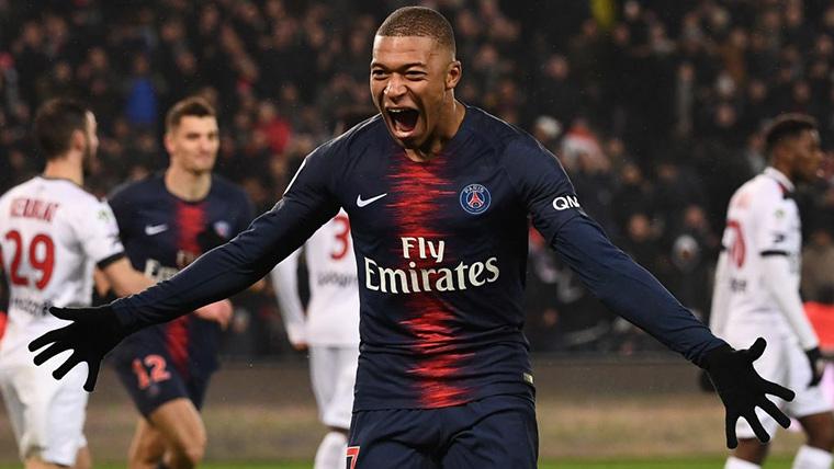 Kylian Mbappé, celebrating the marked goal in the last party of the PSG